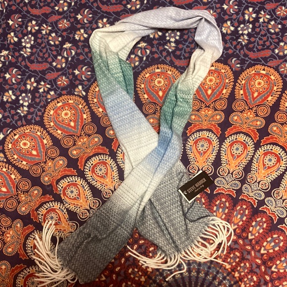 Steve Madden Accessories - Steve Madden Scarf 🧣